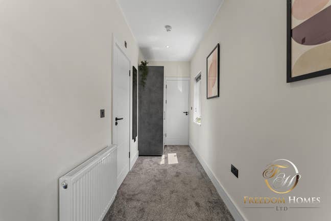 💎 Luxury Living on Mansfield Road Main Photo