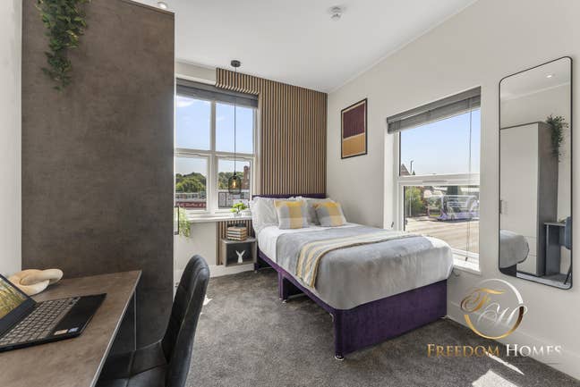 💎 Luxury Living on Mansfield Road Main Photo