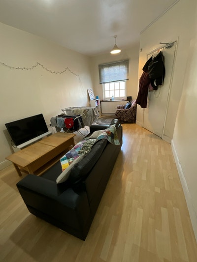 3 Rooms in Deptford Main Photo