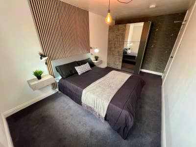 Master Double room in Crossharbour Main Photo
