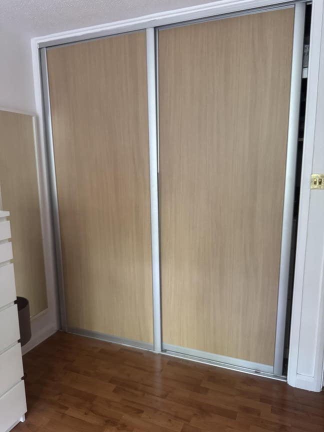 Spacious Double Bedroom with Balcony Access  Main Photo