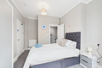 Ensuite Rooms - Amazon Voucher Offer Main Photo