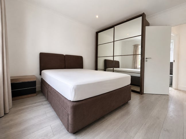 3 Bedroom Flat to Rent Finchley  Main Photo