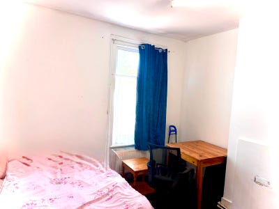 Pacious Double Room Available in E13 9Nl Main Photo