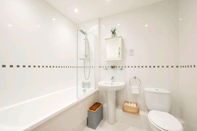 Looking for a tenant to replace me  Main Photo