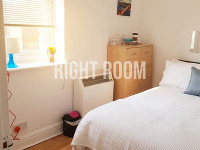 2-Bed Flat | Walk to Ocean Village | SO14 | &pound;1,100 Main Photo