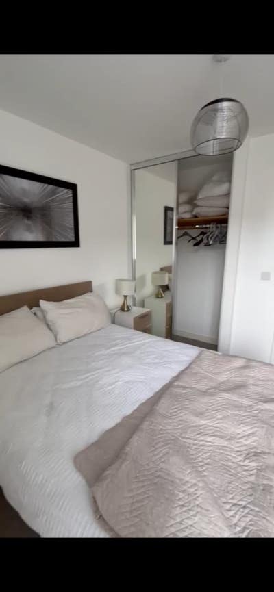 Room available in a 2 bed room flat  Main Photo