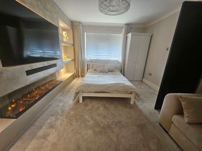 Spacious Master room size in Luxury Home Main Photo
