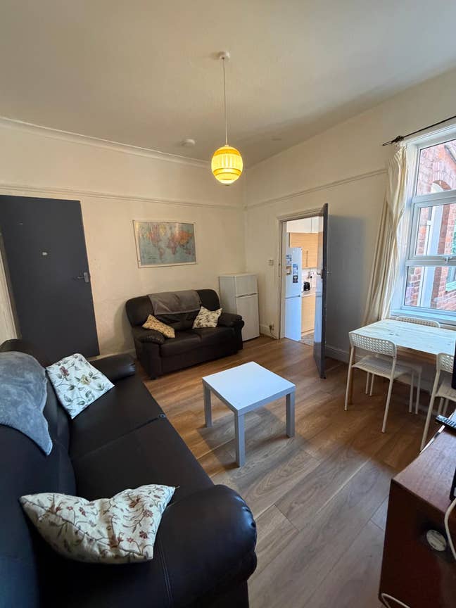4 Bedrooms Available in Dawlish Road Selly Oak B29 Main Photo