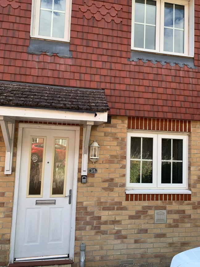 Petworth 2 Bedroom - Council Tax inc Main Photo