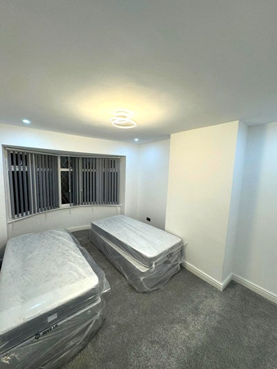 4 Bed Semi-Detached House, M35 Main Photo