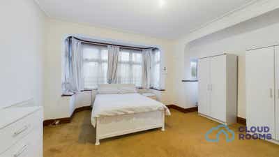 West London – W5 🏠 Ealing Zone 3 Main Photo