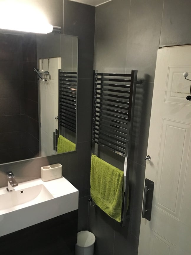 Double room in spacious, modern flat i- Vauxhall  Main Photo