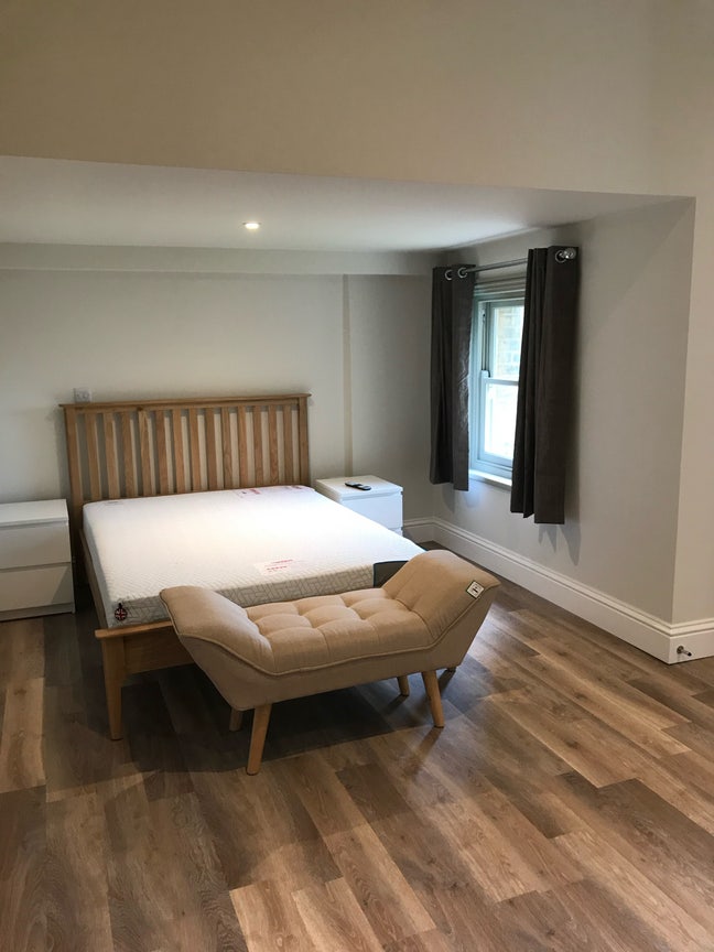 Quality Studio Accomodation available Main Photo