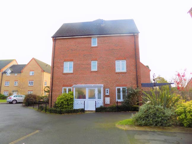 Three Rooms Available On Baxendale Road Main Photo
