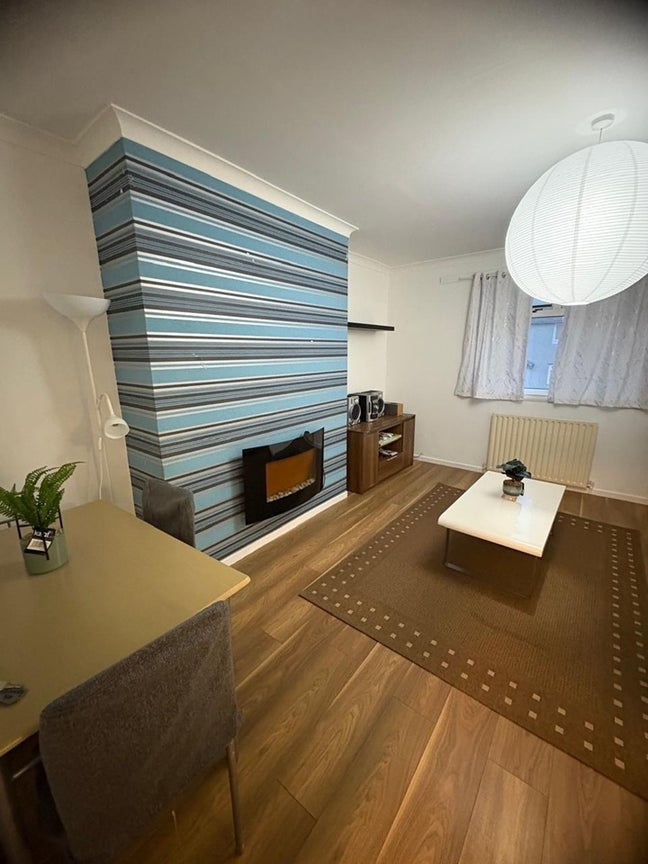 1 bedroom available in a lovely 2-bedroom flat Main Photo