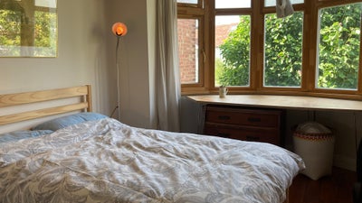 Lovely furnished double room with Bonus Cat Main Photo