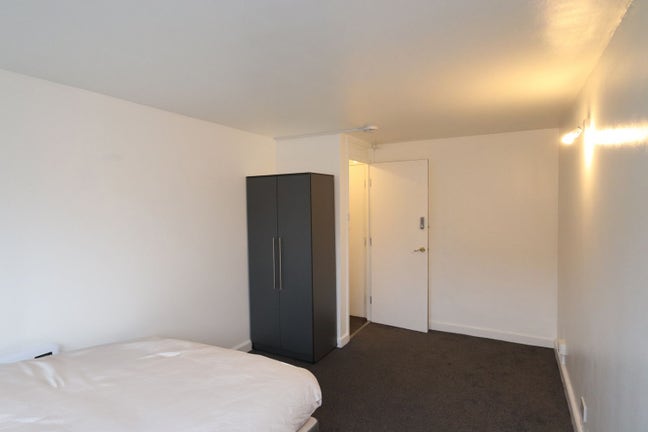 STYLISH Islington Zone 2 Location Main Photo