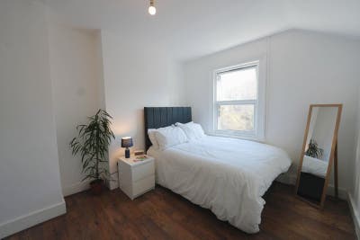 🌊 Gorgeous Room In Surrey Quays  Main Photo