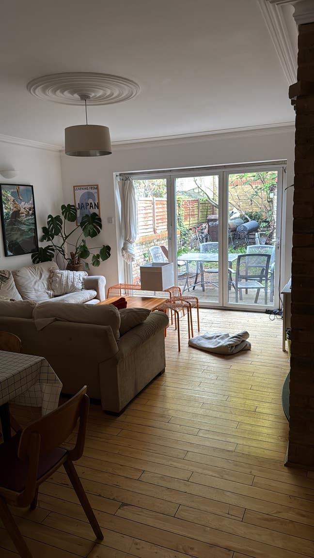 2 rooms in beautiful 3-bed flatshare, Dalston E8 Main Photo