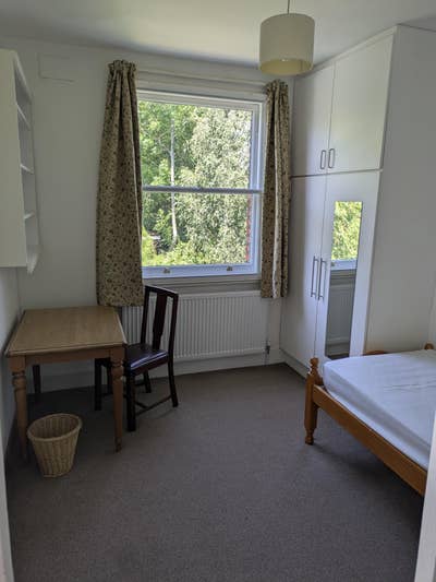 Queens Park LARGE single room Main Photo