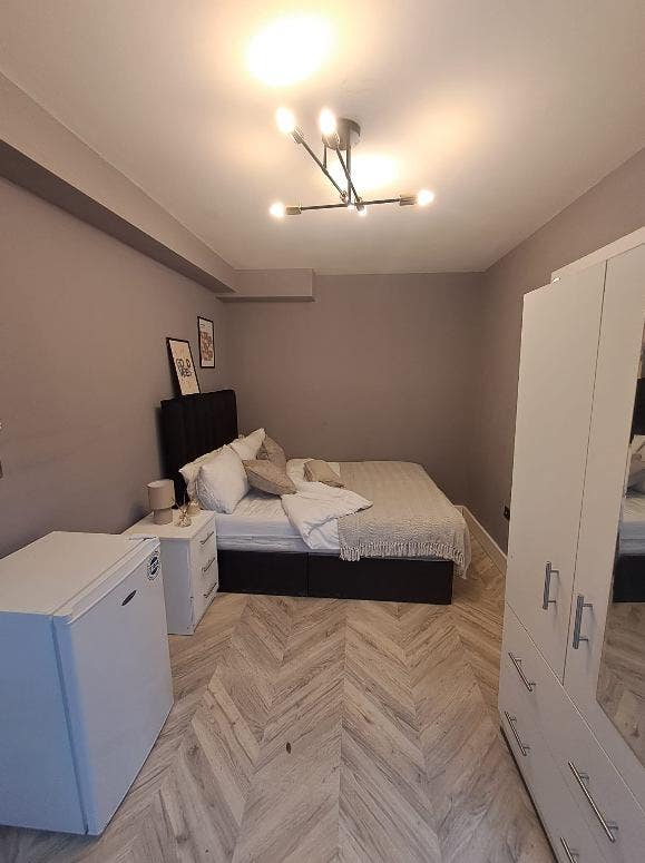Studio Room Available – Thornton Avenue, West Dray Main Photo