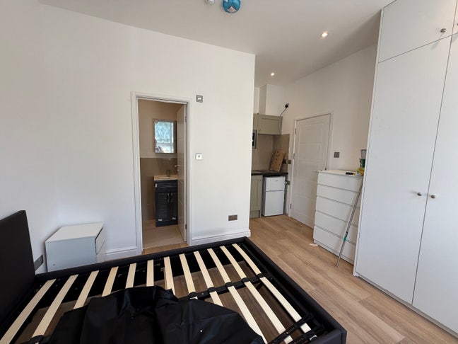 Studio Rooms - Refurbished - Bills Inc Main Photo