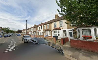 DSS-Studio Flat Available in Southall Ealing UB2 Main Photo