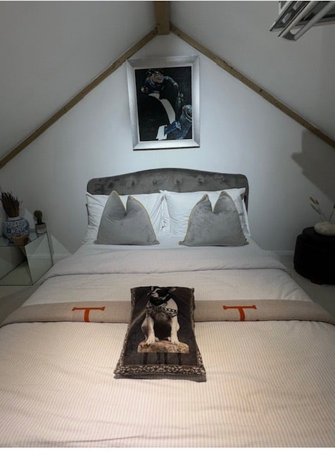 Room share in Wonderful Modern Victorian House Main Photo