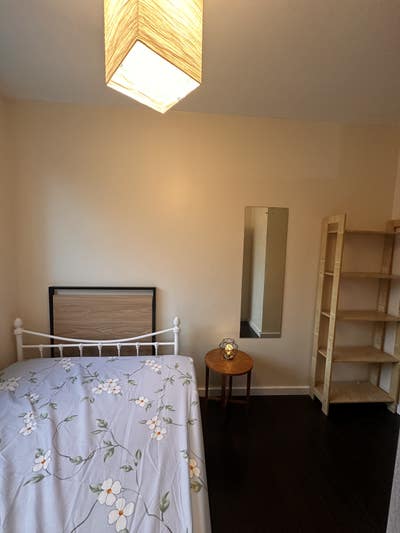 Single Room Near Underground station zone 2  Main Photo