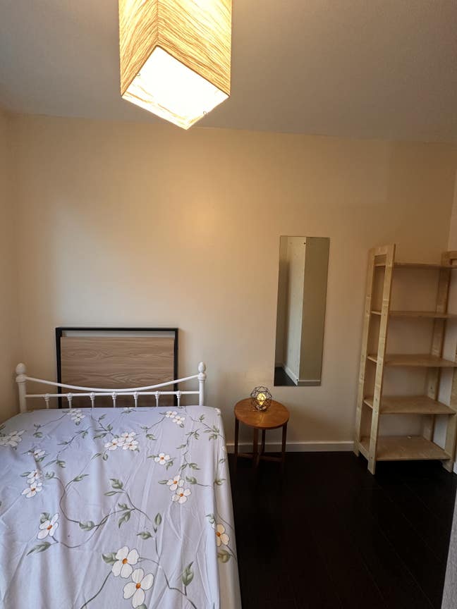 Single Room Near Underground station zone 2  Main Photo