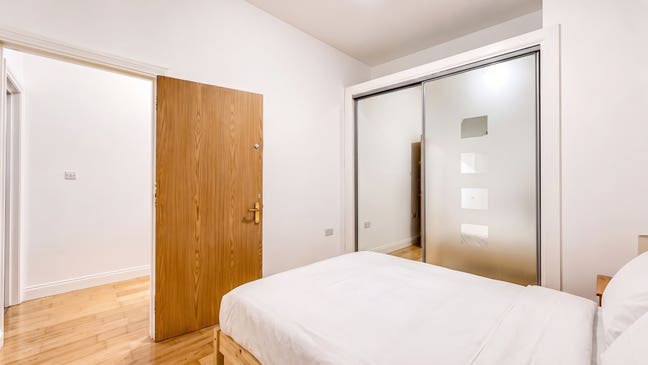 Spacious 1 Bed Flat in Elephant and Castle Main Photo