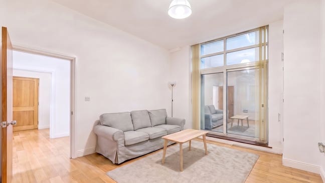 Spacious 1 Bed Flat in Elephant and Castle Main Photo