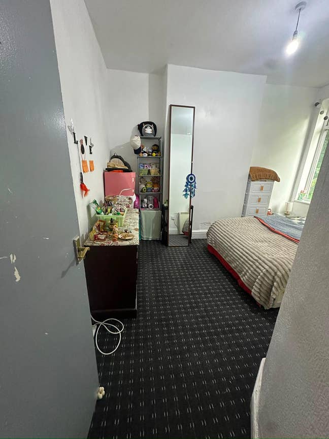 One Double Bedroom in spacious 3 BHK Main Photo