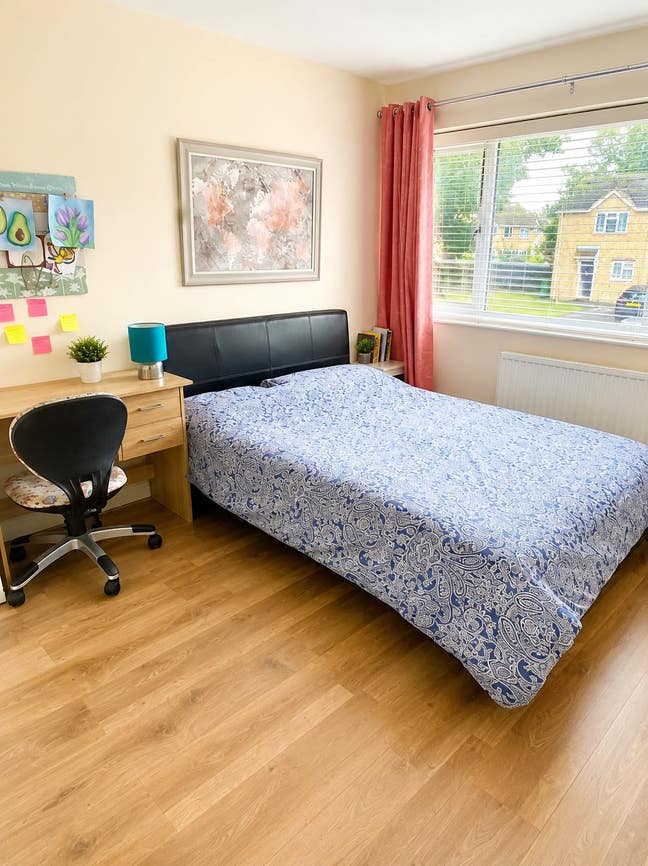 A Spacious Double Room Is Available - RG31  Main Photo