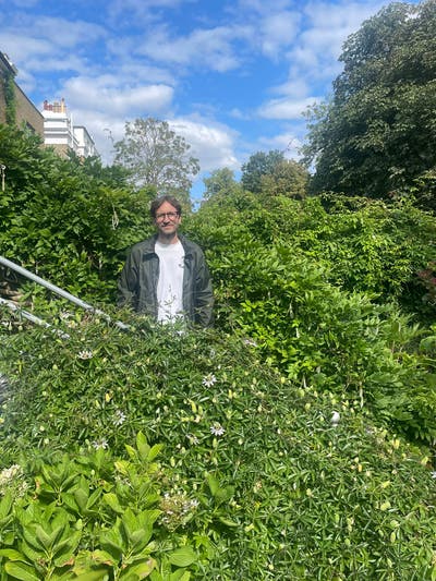 I am a music lecturer and composer looking to... Main Photo