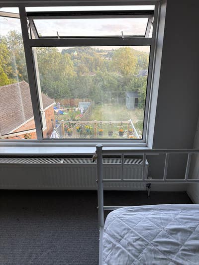 Double Room available for single or couple. Main Photo