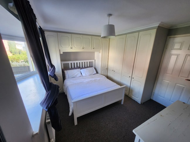 Short Term Room Available In Pentwyn, Cardiff. Main Photo