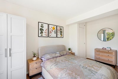 Bright double room available (single occupancy) Main Photo