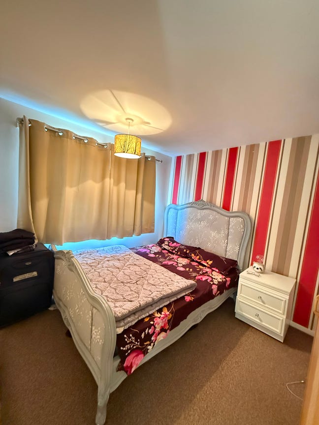  Room to let  Main Photo