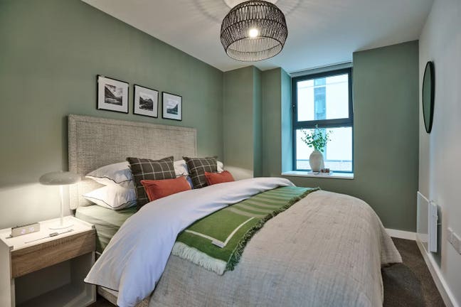 En-suite Double Room in 2 Bed Flat in City Center Main Photo