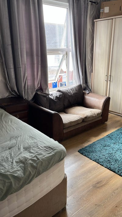 Massive double room Main Photo