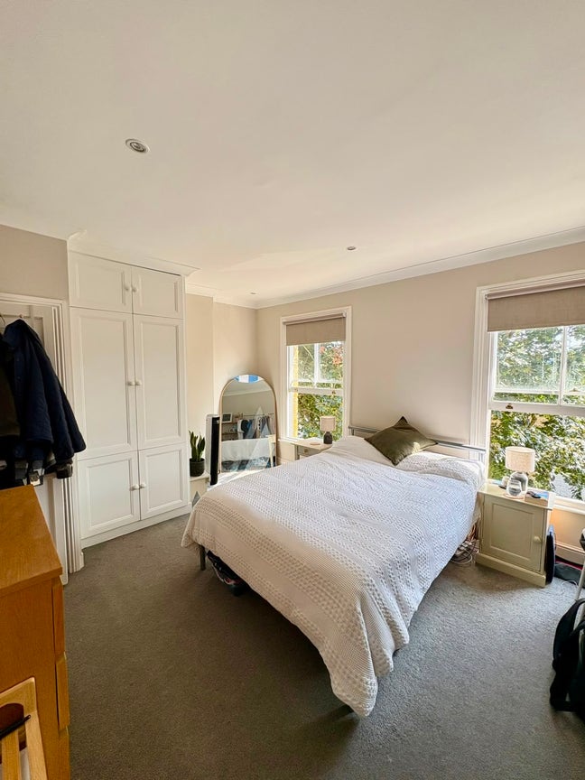 Spacious Maisonette near Clapham North Main Photo