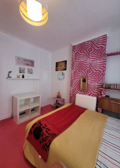 Room to let . Main Photo