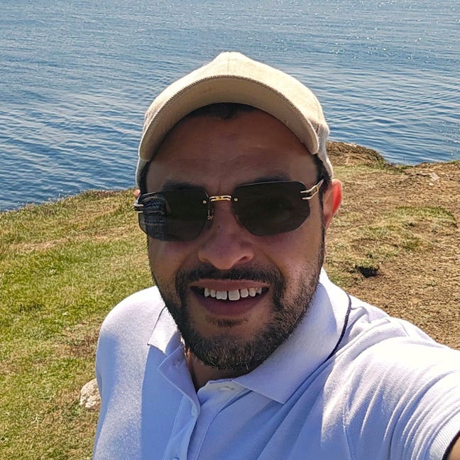 Professional Male seeks a single or double room Main Photo
