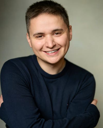 Young Professional For Room  Main Photo
