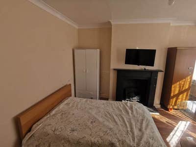 Modern Double Room | All Bills Inc | HA1 2QZ Main Photo