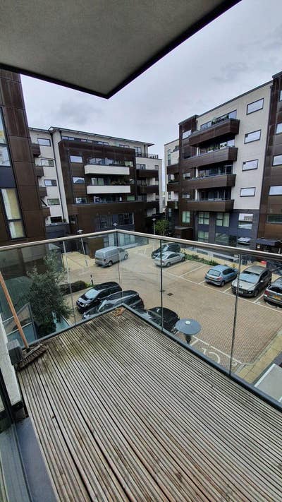  1 bedroom in a 3 bed flat in Clapham North Main Photo