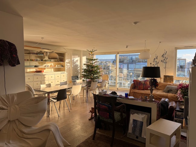 Gorgeous Haggerston Canal Flat Main Photo