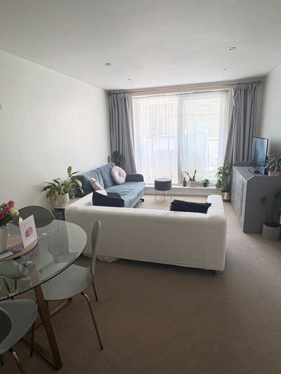 Large en-suite double room on Brixton Hill 1 Sept  Main Photo
